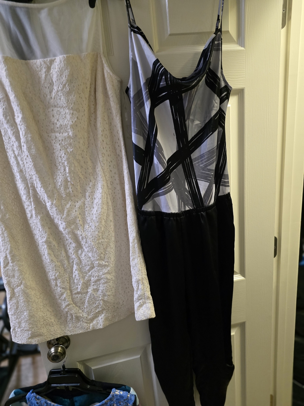 Black & White Printed Jumpsuit - Women's Ankle-Length